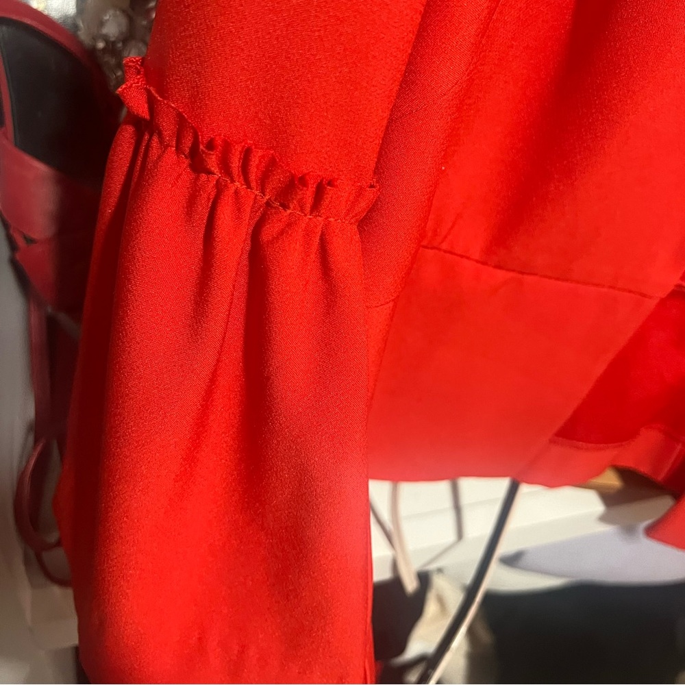 Red jacket - Picture 2 of 3